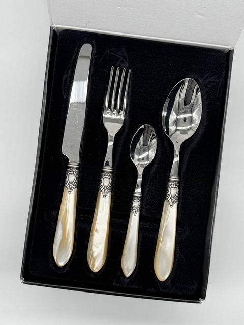 BUGATTI SET POSATE 24 PZ COMPACT OXFORD MADREPERLA AVORIO
