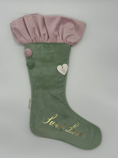 Sara's Idea calza befana piccola in  velluto verde salvia 22x35 con scritta "sweet love"