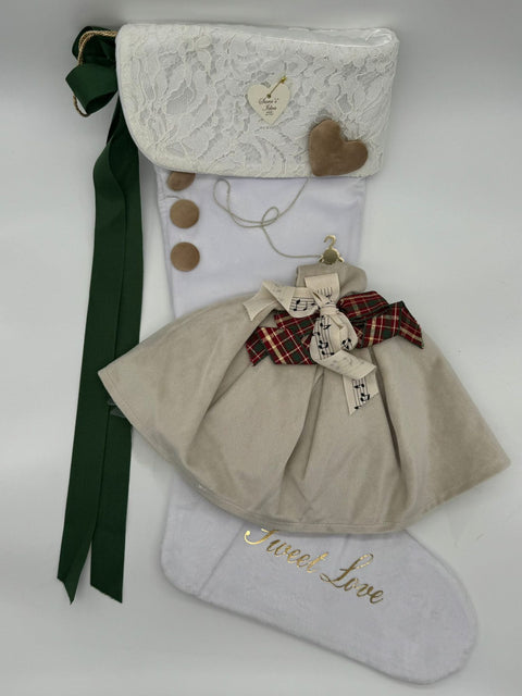 Sara's Idea calza befana media in velluto bianco 27x48 con vestitino e stampa "sweet love"