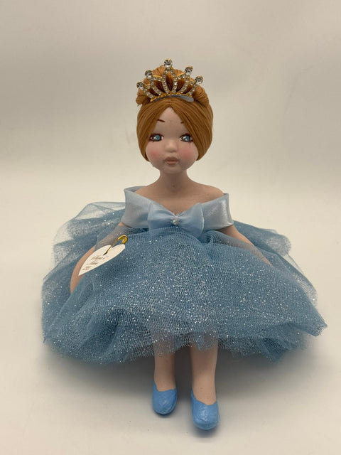 SARA'S IDEA CENERENTOLA PERSONAGGIO IN PORCELLANA H18