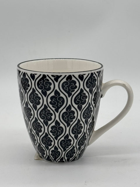 TOKYO DESIGN STUDIO NIPPON BLACK MUG